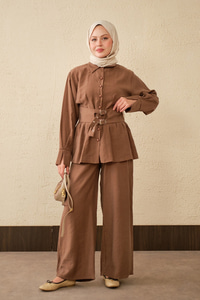 Beli Pile Detay İki Kemerli Gömlek Yaka Takım Açık Kahve