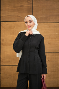 Beli Pile Detay İki Kemerli Gömlek Yaka Takım Siyah