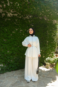 Beli Pile Detaylı Takım Beyaz