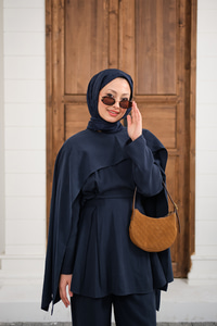 Beli Pileli Çıkarılabilir Pelerinli Takım Lacivert