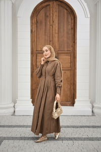 Beli Pileli Gömlek Yaka Gizli Düğmeli Elbise Kahverengi