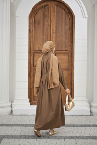 Beli Pileli Gömlek Yaka Gizli Düğmeli Elbise Kahverengi