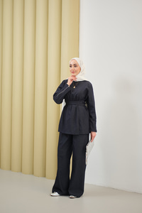 Bileği Fermuarlı Ön Yırtmaçlı Bel Bağlamalı Takım Lacivert