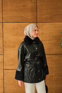 Bilek Ve Yaka Kürklü Deri Ceket Siyah