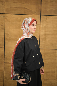 Bisiklet Yaka Astarı Desenli Çıtçıtlı Regular Gabardin Kısa Trenç Siyah