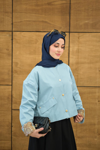 Bisiklet Yaka Astarı Desenli Çıtçıtlı Regular Gabardin Kısa Trenç Mavi