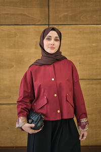 Bisiklet Yaka Astarı Desenli Çıtçıtlı Regular Gabardin Kısa Trenç Bordo