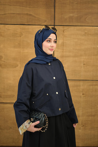 Bisiklet Yaka Astarı Desenli Çıtçıtlı Regular Gabardin Kısa Trenç Lacivert