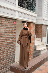 Bisiklet Yaka Bel Bağlamalı Takım Kahverengi