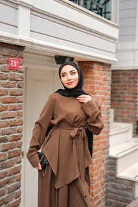 Bisiklet Yaka Bel Bağlamalı Takım Kahverengi