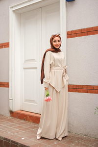 Bisiklet Yaka Bel Bağlamalı Takım Krem