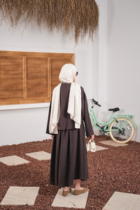 Bisiklet Yaka Beli Kendinden Desenli Takım Kahverengi