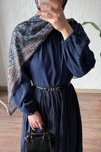 Bisiklet Yaka Gold Düğme Detaylı Bluz Lacivert