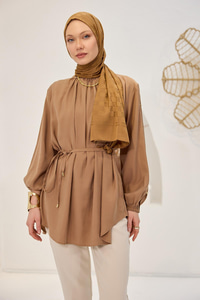 Bisiklet Yaka Gold Düğme Detaylı Bluz Kahverengi