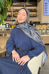 Bisiklet Yaka Gold Düğme Detaylı Bluz Lacivert