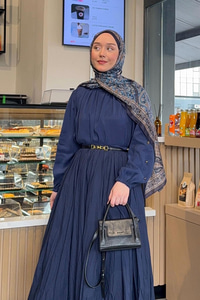 Bisiklet Yaka Gold Düğme Detaylı Bluz Lacivert