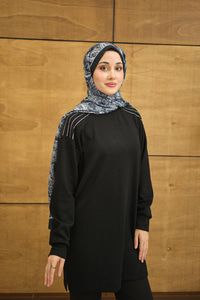 Bisiklet Yaka Omuz Taş Detay Regular Viskon Tunik Siyah