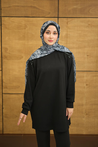 Bisiklet Yaka Omuz Taş Detay Regular Viskon Tunik Siyah