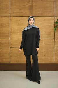 Bisiklet Yaka Omuz Taş Detay Regular Viskon Tunik Siyah