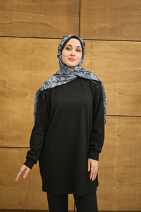 Bisiklet Yaka Omuz Taş Detay Regular Viskon Tunik Siyah