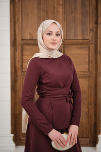 Bisiklet Yaka Ön Yırtmaçlı Etekli Takım Bordo