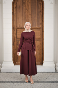 Bisiklet Yaka Ön Yırtmaçlı Etekli Takım Bordo