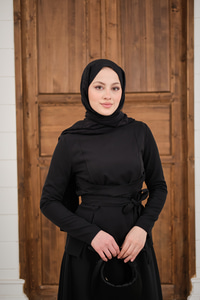 Bisiklet Yaka Ön Yırtmaçlı Etekli Takım Siyah