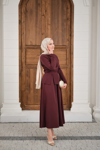 Bisiklet Yaka Ön Yırtmaçlı Etekli Takım Bordo