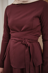 Bisiklet Yaka Ön Yırtmaçlı Etekli Takım Bordo