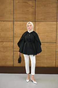 Bisiklet Yaka Pelerin Detay Geniş Kollu Çıtçıtlı Astarlı Regular Gabardin Trenç Siyah