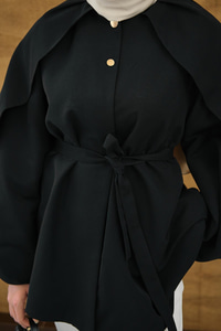 Bisiklet Yaka Pelerin Detay Geniş Kollu Çıtçıtlı Astarlı Regular Gabardin Trenç Siyah