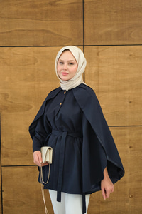 Bisiklet Yaka Pelerin Detay Geniş Kollu Çıtçıtlı Astarlı Regular Gabardin Trenç Lacivert