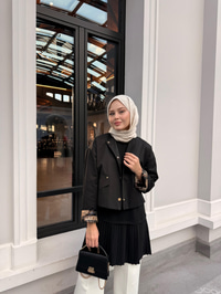 Bisiklet Yaka Sıfır Kol Pileli Regular Krep İçlik Siyah