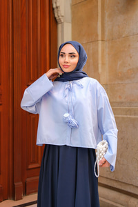 Biyeli Çicek Detaylı Gömlek Mavi