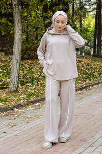 Biyeli Kapüşonlu Oysho Takım  Krem