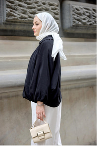 Bluz Yaka Yarasa Büzgülü Hırka Siyah