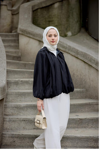 Bluz Yaka Yarasa Büzgülü Hırka Siyah