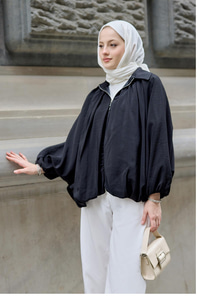 Bluz Yaka Yarasa Büzgülü Hırka Siyah