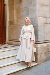 Bluzlu Etekli Takım  Krem