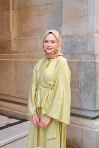 Bluzlu Etekli Takım Sarı