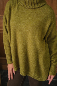 Boğazlı Triko Kazak Yağ Yeşil