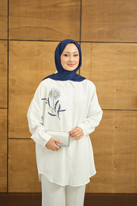 Boncuk Çiçek Detay Gömlek Beyaz