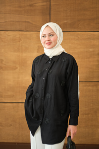 Boncuk İşlemeli Gömlek Siyah