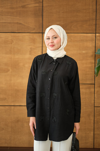 Boncuk İşlemeli Gömlek Siyah