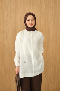 Boncuk Nakış Detaylı Gömlek Beyaz