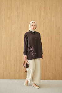 Boncuk Nakış Detaylı Gömlek Kahverengi