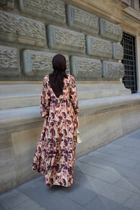 Botanik Desen Elbise Kahverengi