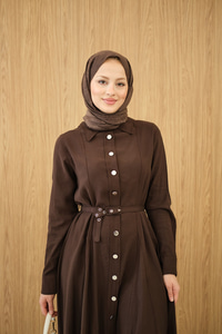 Boydan Düğmeli Kemerli Elbise Kahverengi