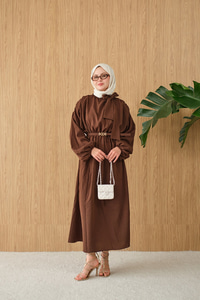 Boyun Bağlamalı Kemerli Elbise Kahverengi