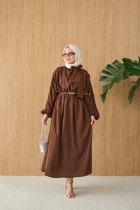 Boyun Bağlamalı Kemerli Elbise Kahverengi